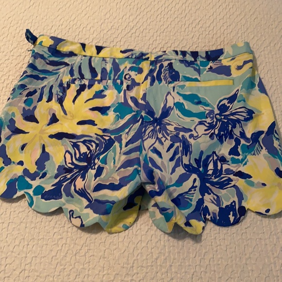 Lilly Pulitzer shorts - Picture 5 of 9
